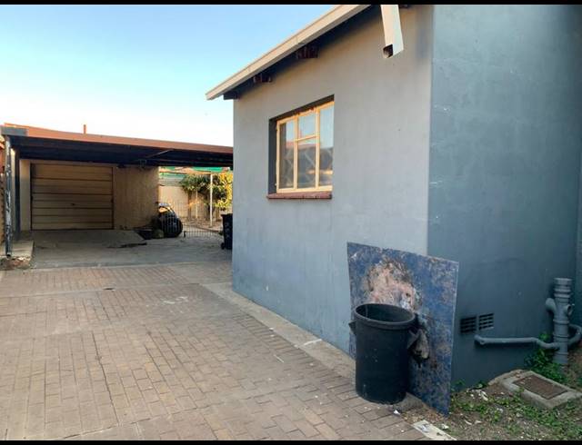 3 BEDROOM HOUSE FOR SALE IN PRETORIA WEST